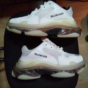 Balenciaga triple s